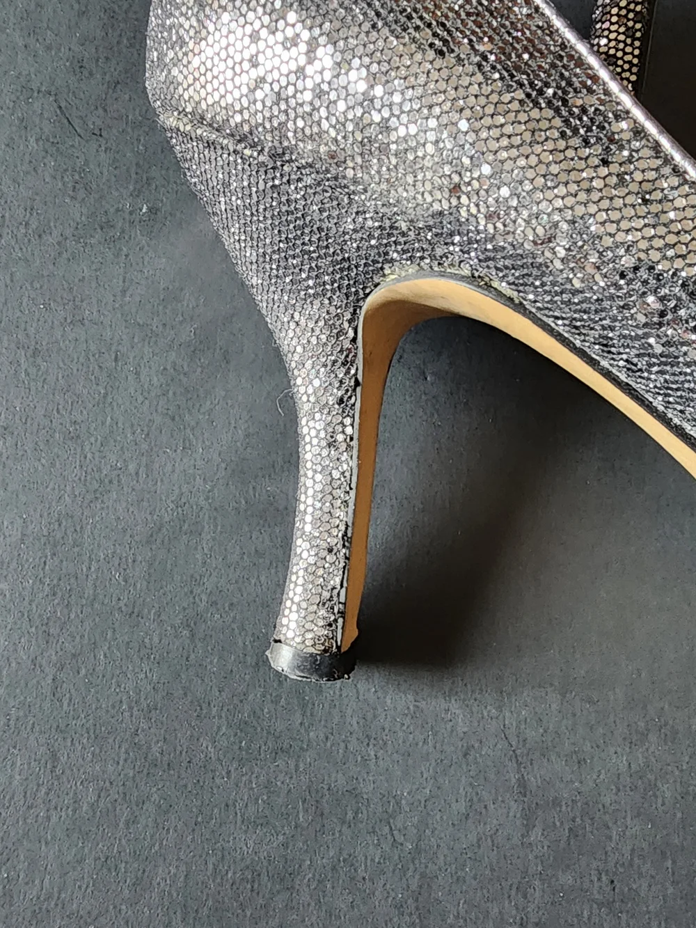 Anne Klein Women's Pointed Toe -Glitter Pumps in Silver